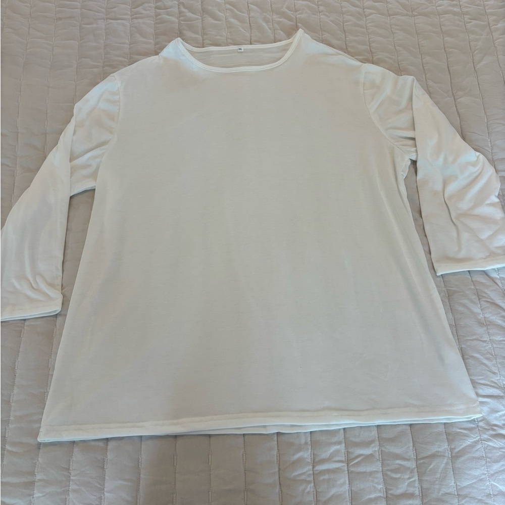 NEW Woman’s 2XL White Long 1/2 Sleeve Top very soft & comfortable